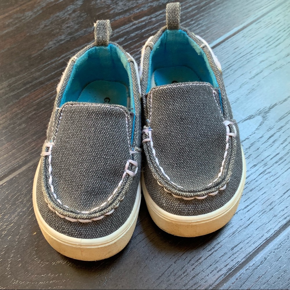 Boat Shoes Boys Size 4